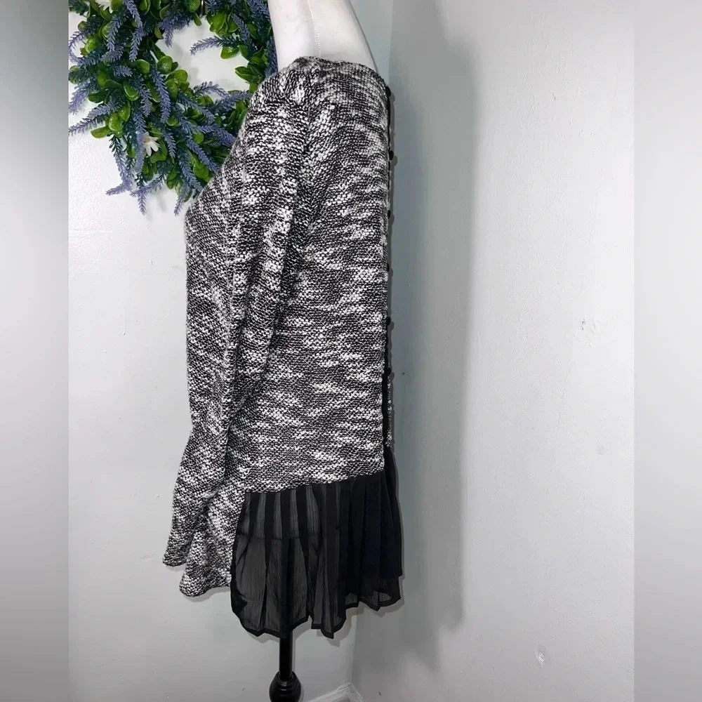Alfani,L black white gray,long sleeve tunic sheer pleated hem, faux button back‎